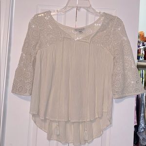 American Eagle Quarter Length Sleeve Top